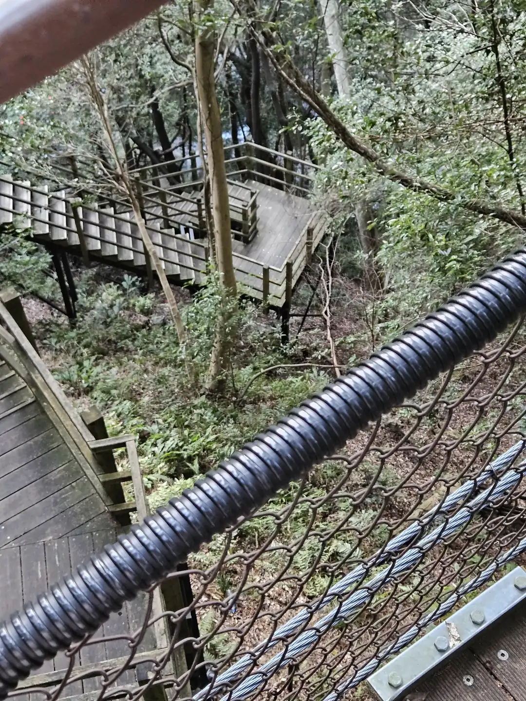 河津七滝釜滝陡峭的栈道